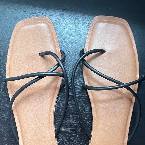 NEW Size 11 Target Black and Tan Strappy Sandals - Picture 4 of 5